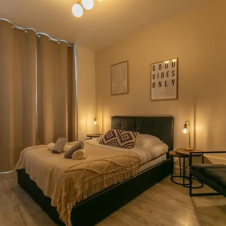 Mba - Petion Splendide Apartment Paris